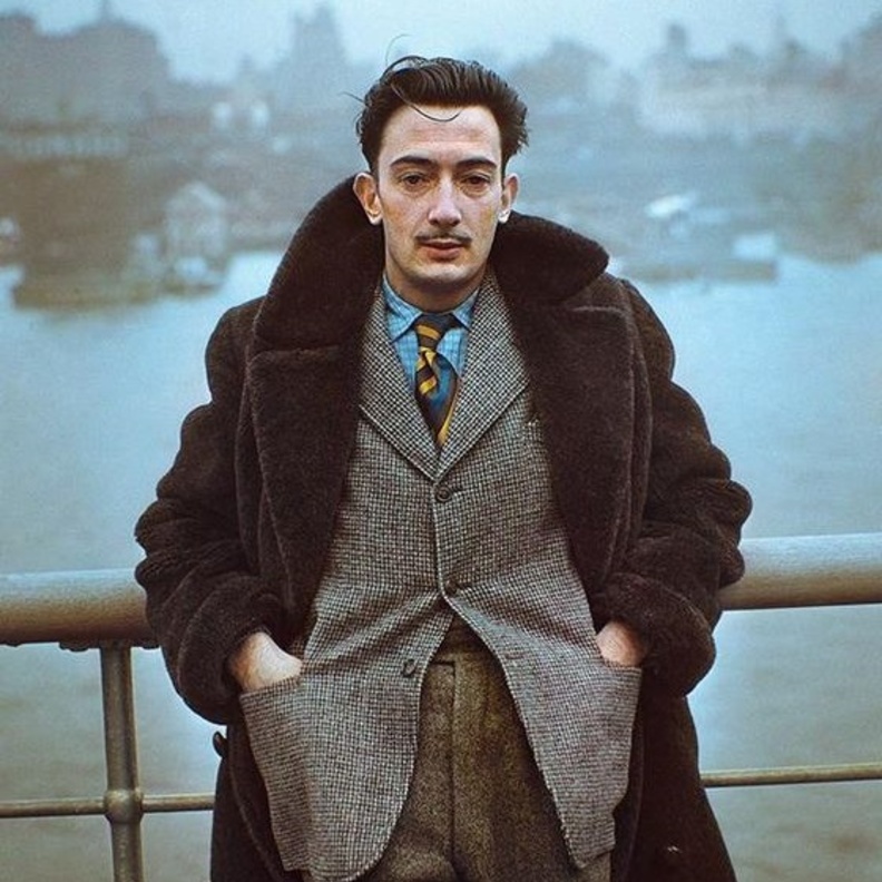 سلفادور دالي في نيويورك عام 1936