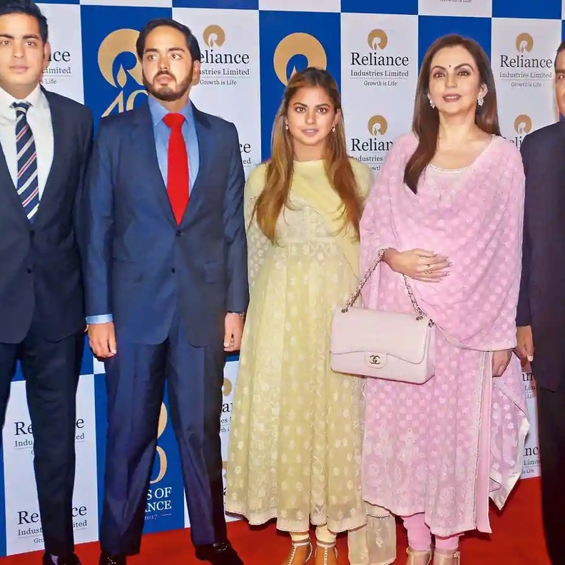 سيارات رولز رويس التي تمتلكها عائلة أمباني