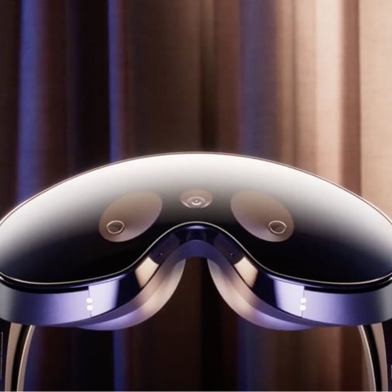 "كويست برو".. تعرّفي إلى نظارة الواقع الافتراضي من "ميتا"