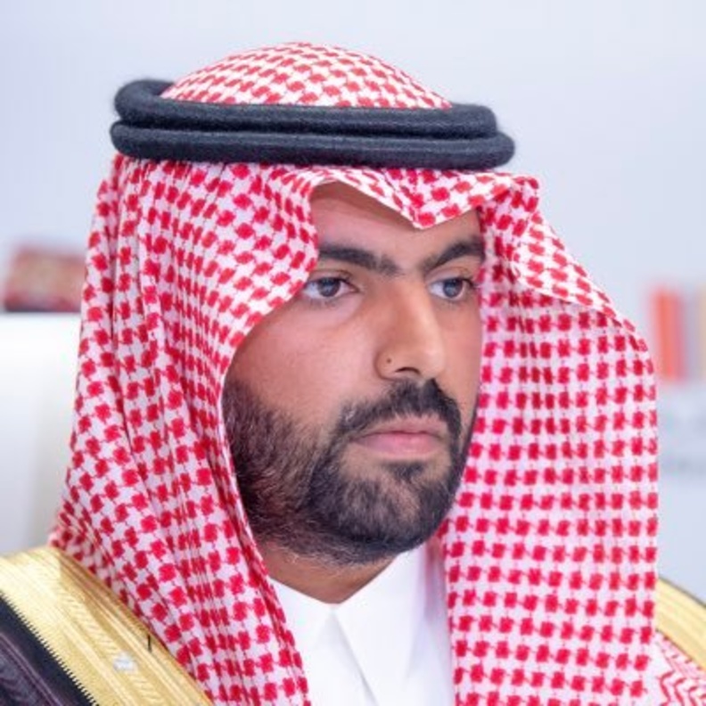 وزير الثقافة يتفاعل مع تألق "روائع الموسيقى السعودية" في باريس: "الله ينصرك يامحمد"
