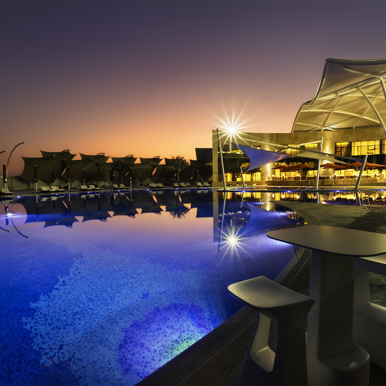 جولة على ديكور نادي أبوظبي للسيدات.. أسلوب فخم ومريح 