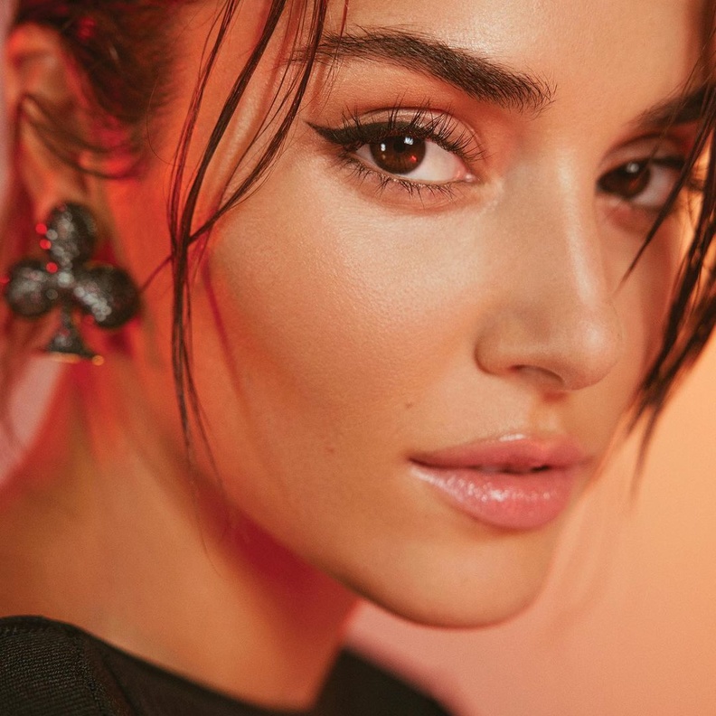 اسرار جمال غرار النجمة هاندا أرتشيل