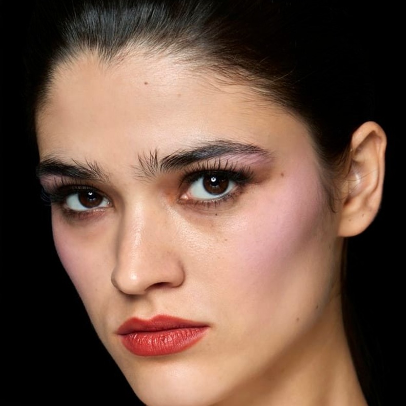 حيل طبيعية فعالة لتكبير الشفاه عند المرأة