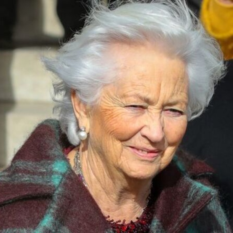 ملكة بلجيكا السابقة تعاني من إصابة جديدة بعد سقوطها أرضا للمرة الثانية في هذا العام