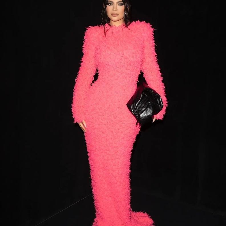 إطلالات كايلي جينر في أسبوع الموضة الباريسي