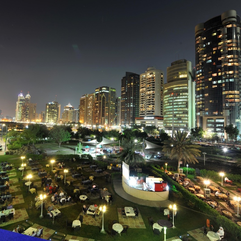 لتجربة سياحية لا تنسى في أبوظبي.. إليكم أهم المعالم والتجارب الترفيهية