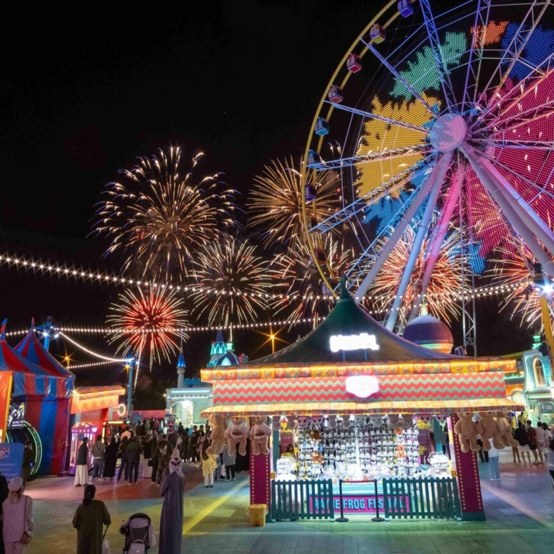 القرية العالمية تفتح أبوابها لاستقبال زوار الموسم الـ 27