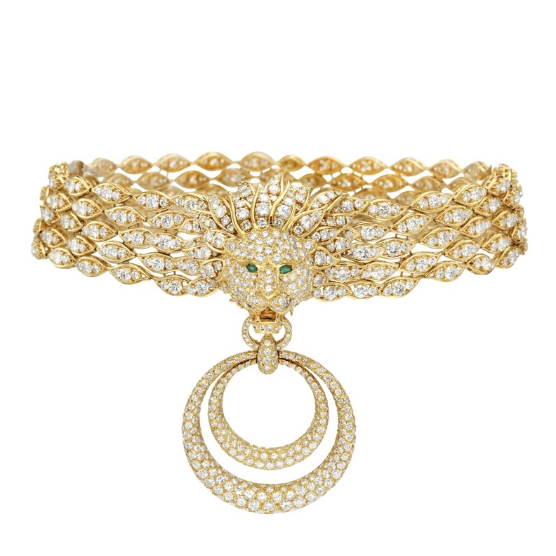 عقد شوكر من دار فان كليف أند آربلز سنة 197