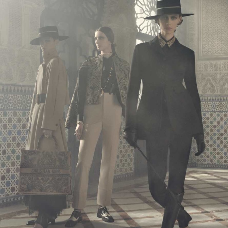 Dior تقدّم حملة مجموعة ديور كروز 2023