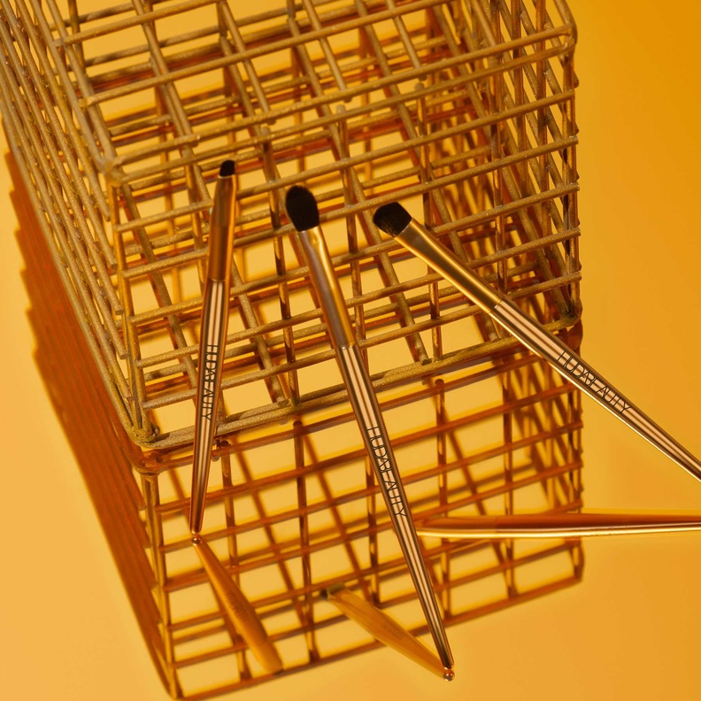 أطلقي العنان لقوّتك الحقيقية! Huda Beauty تطرح مجموعة Empowered 