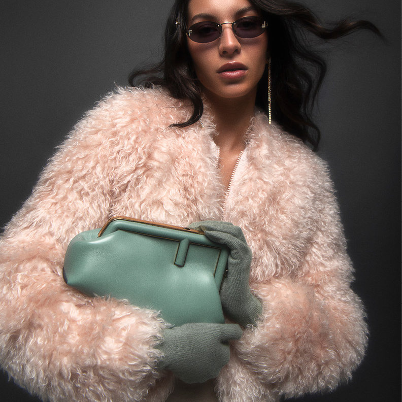 جلسة تصويرية خاصة بـ "هي" تحت عنوان  "A New Classic"