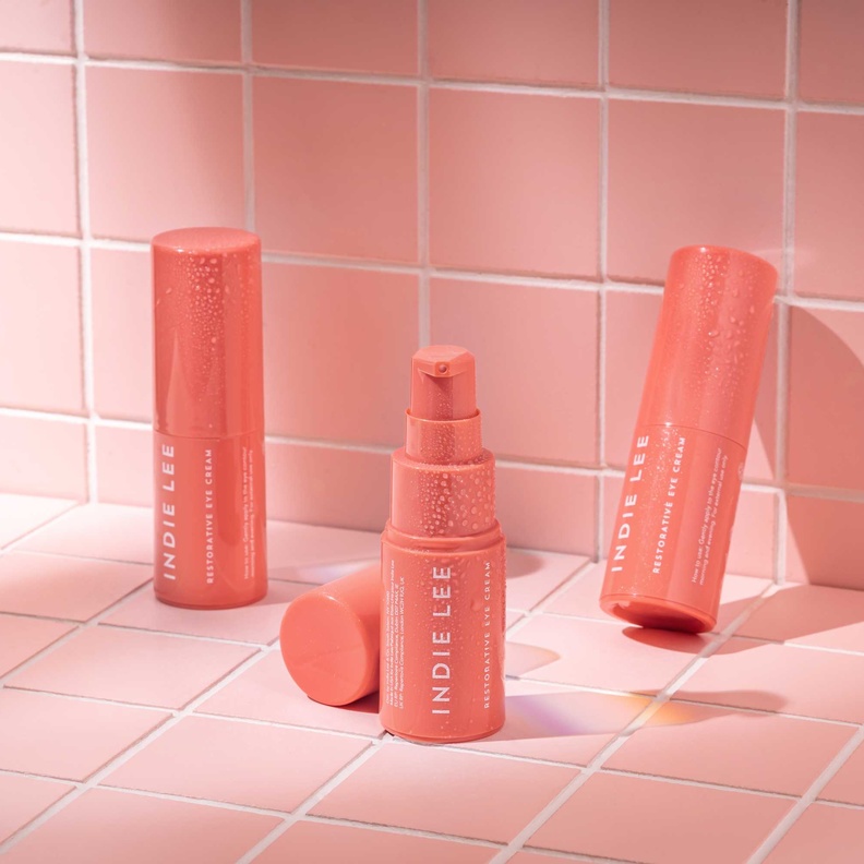 اكتشفي ريتينول ألتيرنتيف كريم و رستوريتيف آي كريم من إندي لي