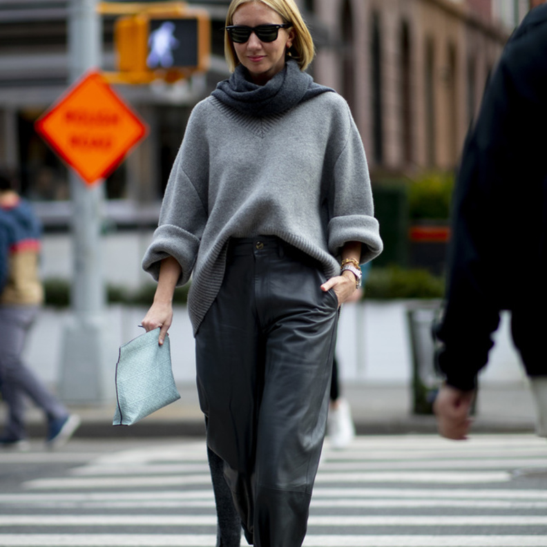 أحدث تصاميم البلايز الصوفية للوك خريفي دافىء مواكب للموضة