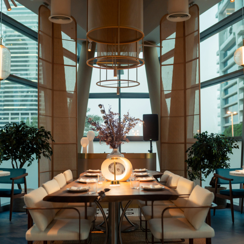 رائد المطاعم الدولي ألكسندر أورلوف يفتتح Not Only Fish في دبي