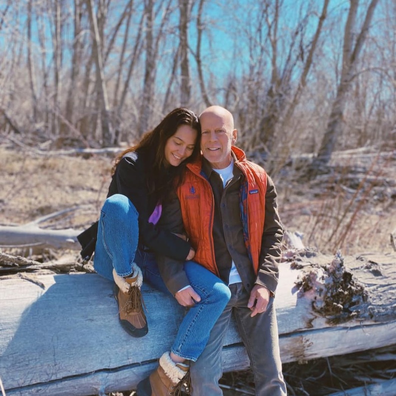 بروس ويليس مع زوجته