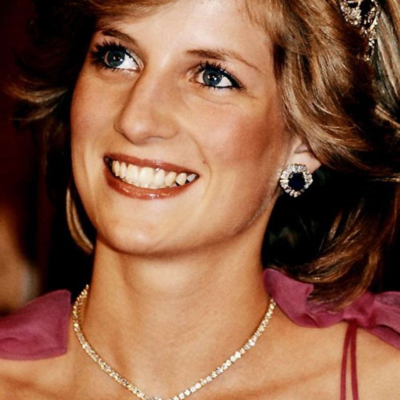 مجوهرات الأميرة ديانا الملكية المرصعة بالياقوت