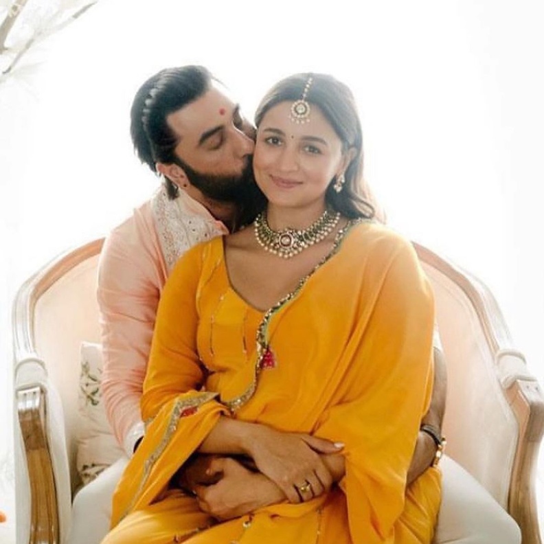 حفل baby shower الخاص بعليا بهات