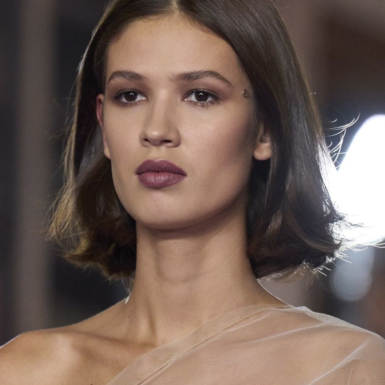 طريقة تكبير الشفاه بالطرق الطبيعية في المنزل