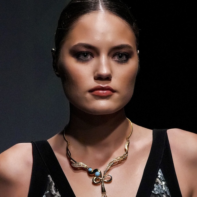 احصلي على شفاه ممتلئة وبارزة بالطرق الطبيعية