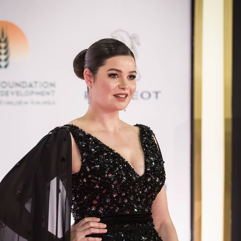 يسرا اللوزي 