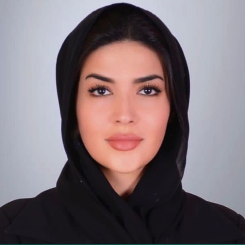 تعرفوا على الدكتورة "أسيل الخليوي" مدير العلاقات الحكومية والسياسة العامة في السعودية والخليج في شركة أبل العالمية