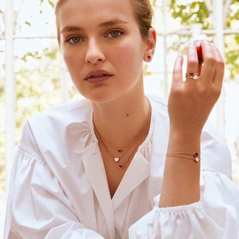 انتقي مجوهرات عالمية تلائم اليوم الوطني الاماراتي