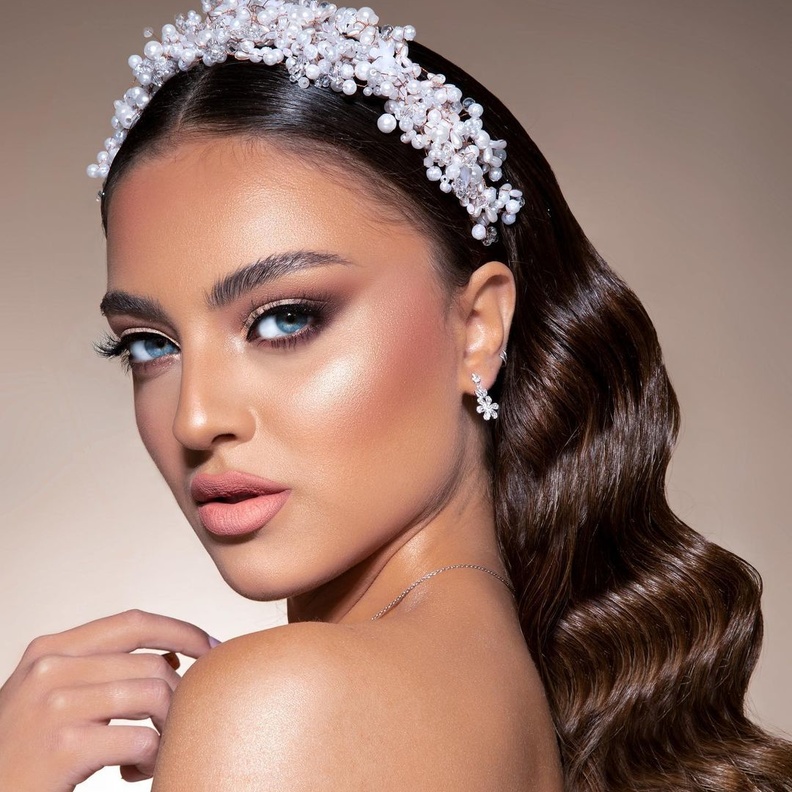 تسريحة ريترو للعروس من جو رعد