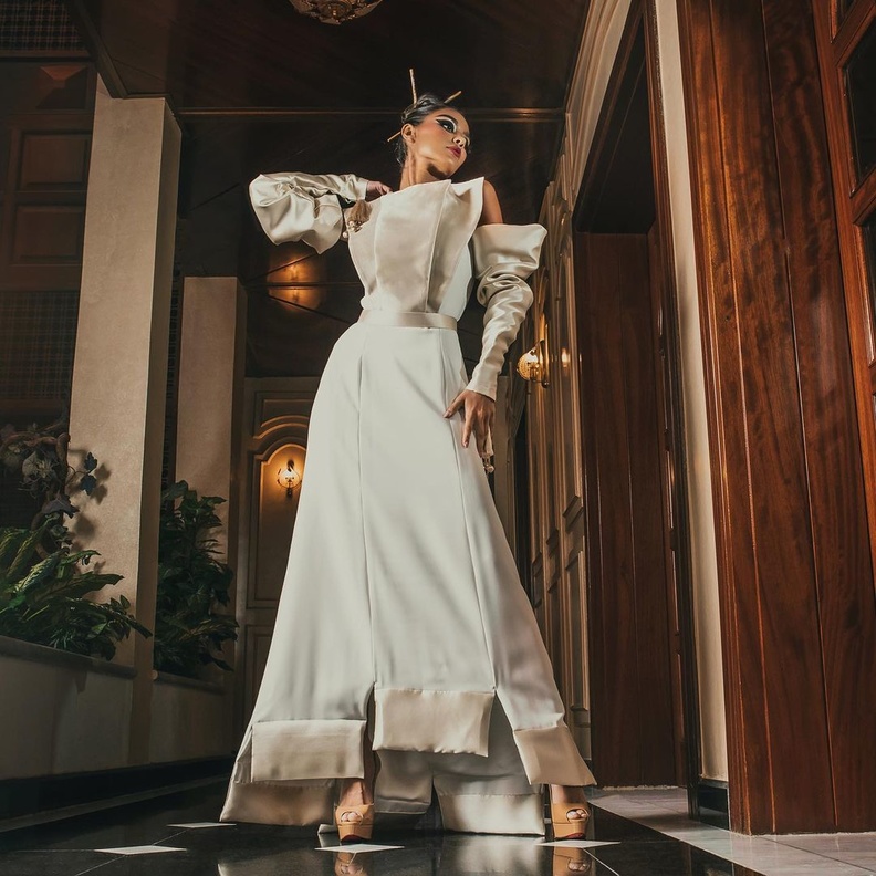 تصاميم مستوحاه من ألوان الساكورا اليابانية في مجموعة ربيع صيف 2022