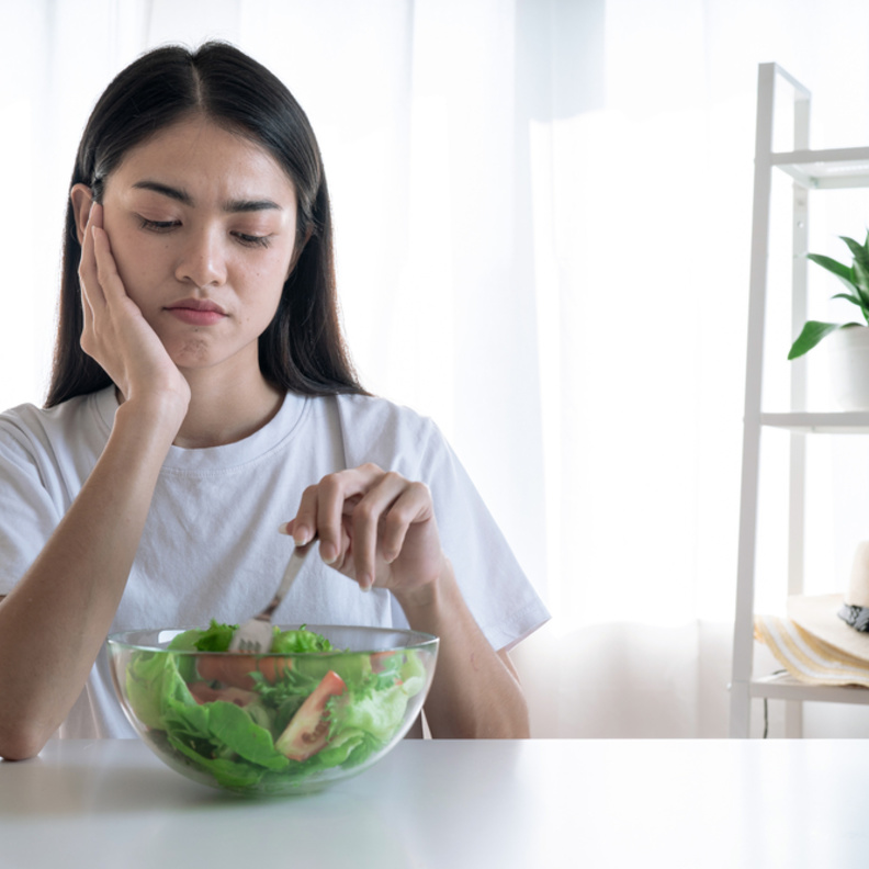 أعراض تدل على إصابتك بفقدان الشهية العصبي.. وإليك طرق العلاج