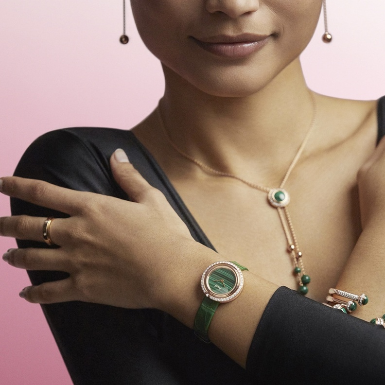 ساعة بياجيه فخمة باللون الأخضر