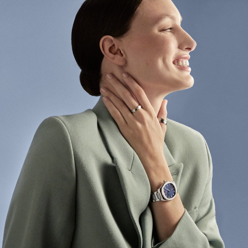 ساعة نسائية فاخرة من بياجيه