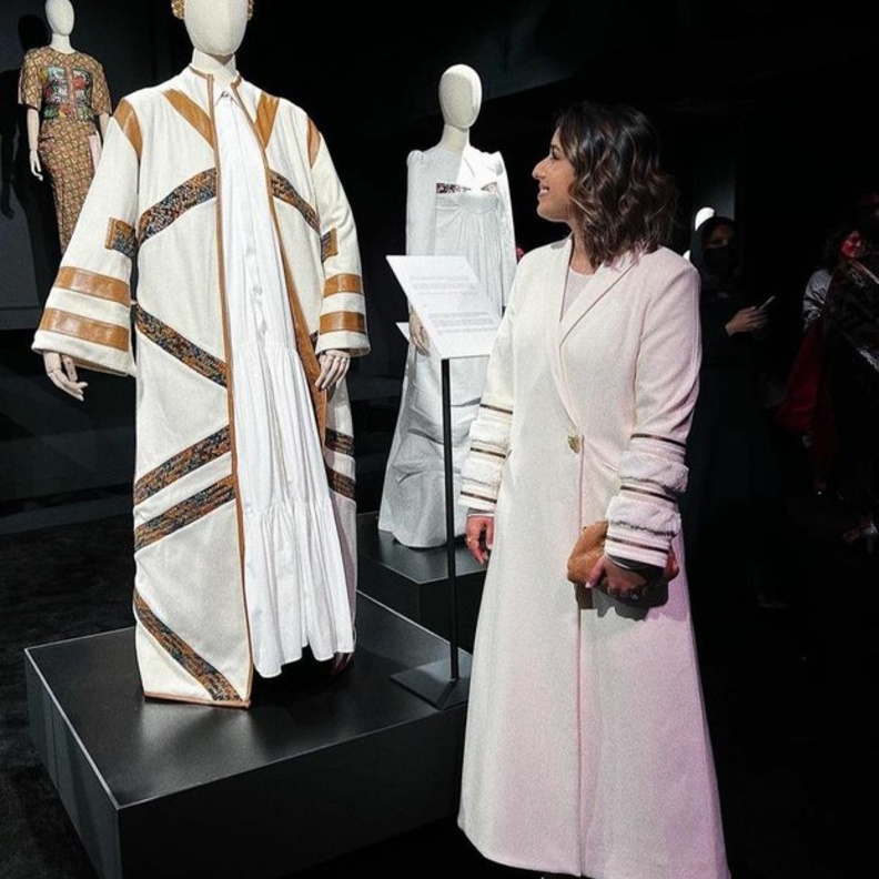 شهد الشهيل ضمن أبرز المصممات المشاركات في معرض الأزياء السعودي ضمن موسم إثراء للإبداع