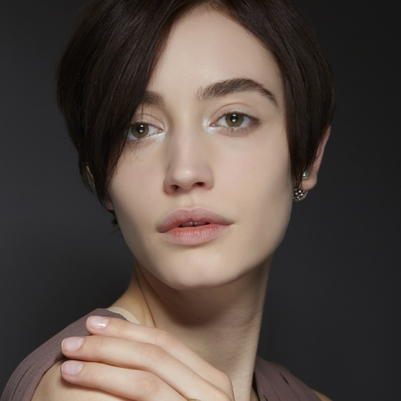 أساليب طبيعية لبشرة خالية من الشوائب قبل اليوم الوطني الإماراتي