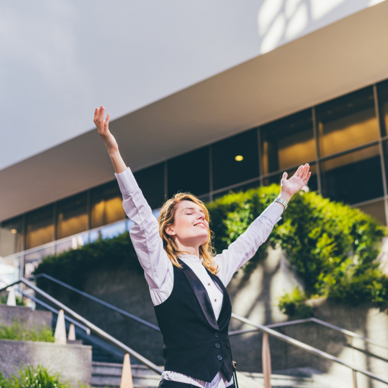 تذكري أنه لا يوجد أحد أفضل منكِ وإليكِ الأساليب الفعالة لتحقيق ذلك