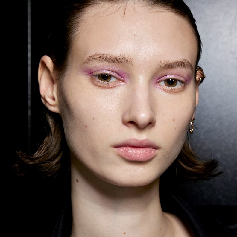 نصائح ذهبية ....دليلك للتخلص من مشكلة مسام البشرة الواسعة سريعاً