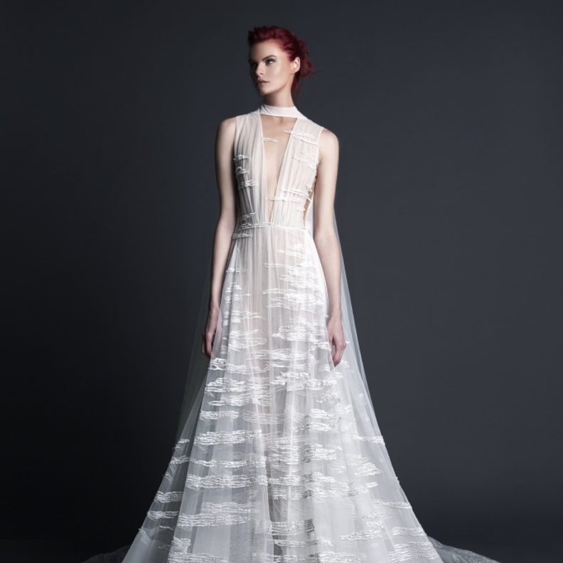 فستان زفاف ناعم للمصمم ميخائيل شمعون