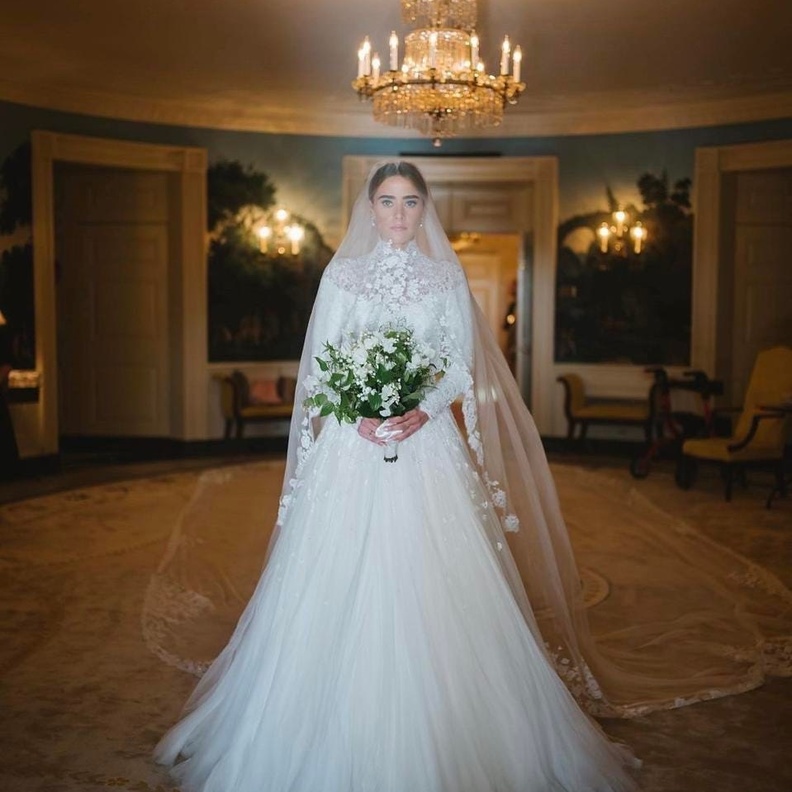 فستان زفاف نعومي بايدن من رالف لورين