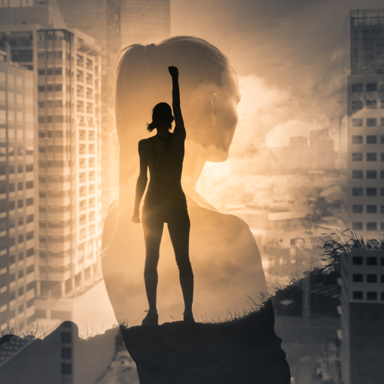 ما هي إيجابيات وسلبيات استقلالية المرأة؟