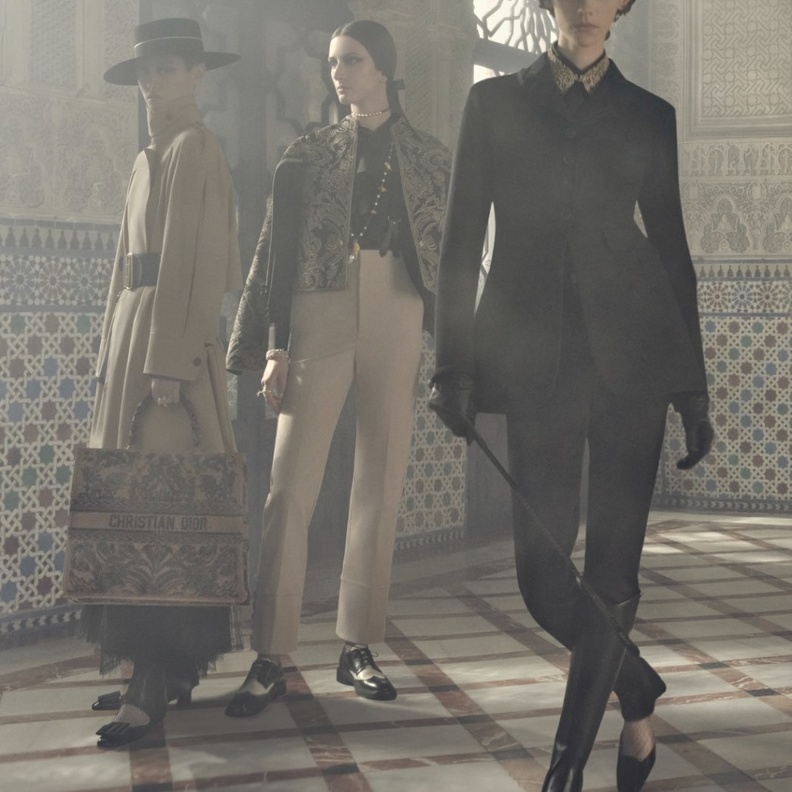 مجموعة ديور كروز 2023 تأخذنا في رحلة إلى إشبيلية بين الفنون والحرف اليدوية الاستثنائية