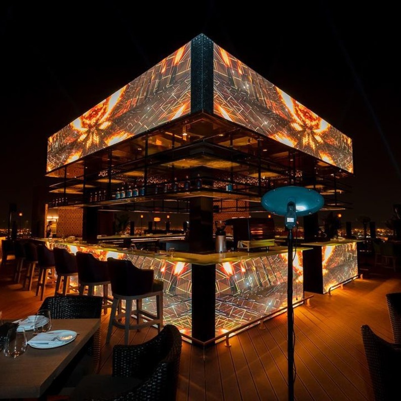 مطعم Clap الياباني الشهير في قمة برج مجدول ضمن فعاليات مناطق رياض سكاي 