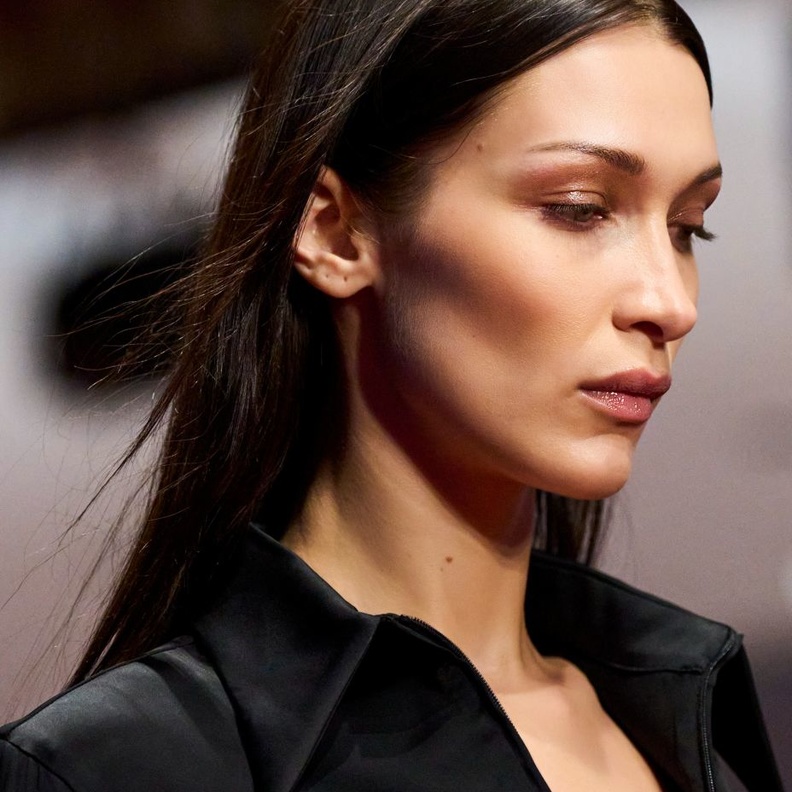 صيحة إبراز عظام الوجنتين.. إتجاه جديد في عالم المكياج