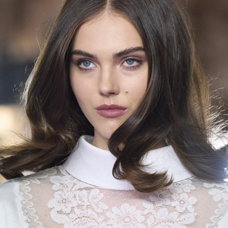 خياراتنا لمجموعات العناية بالشعر التي تحتاجينها في هذا الموسم