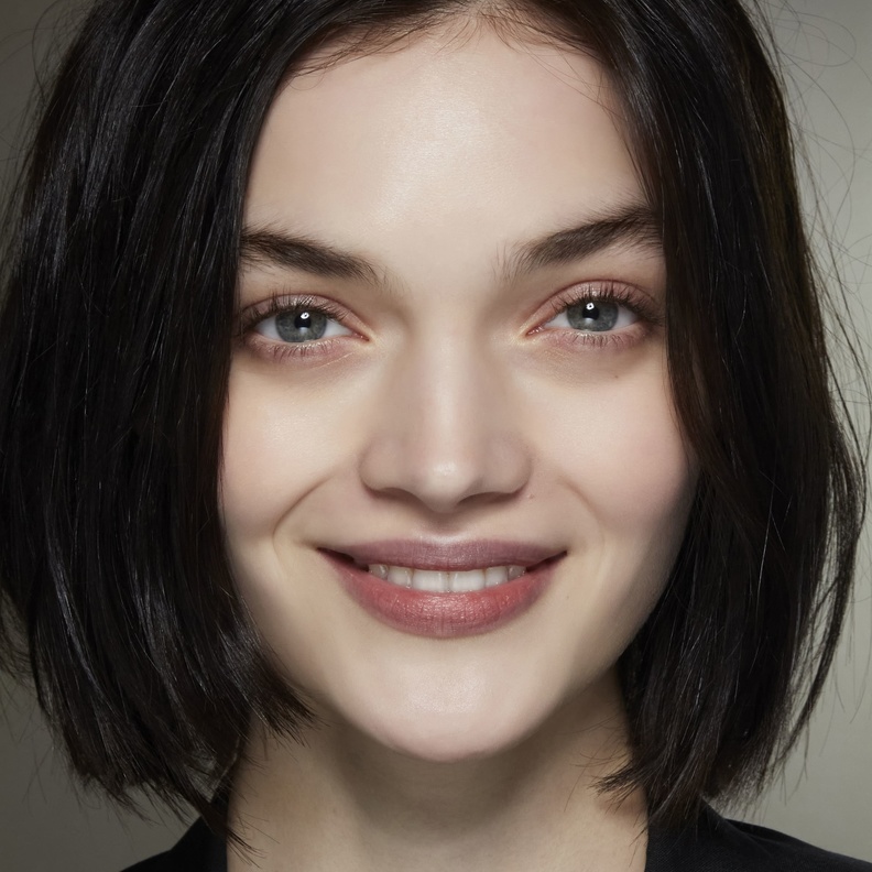 طرق تبييض الاسنان في المنزل لإبتسامة جذابة خلال حضور مباريات كأس العالم    