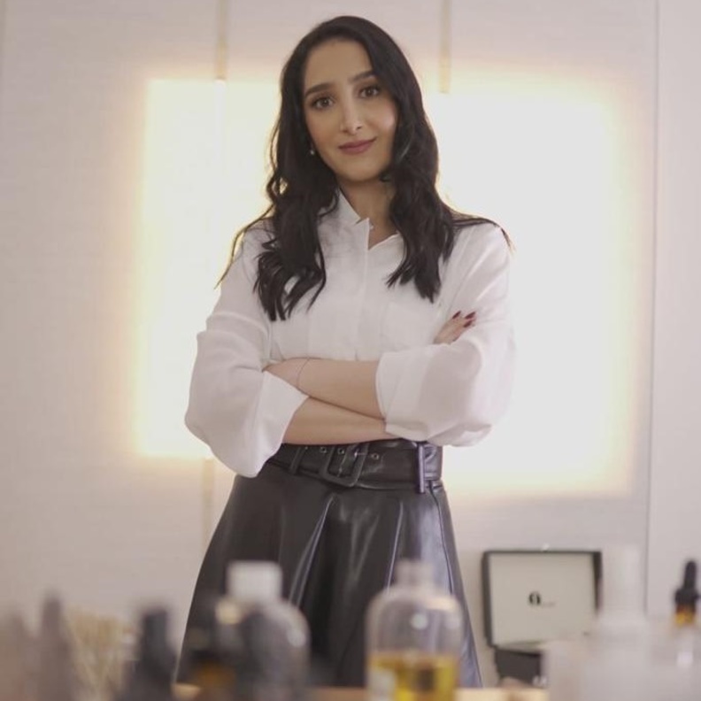 مؤسسة علامة "شنتيلا" مي خالد لـ"هي": أقود مشروعًا يسمح لي بتمهيد الطريق لعطور فاخرة تنبع من السعودية نحو العالمية