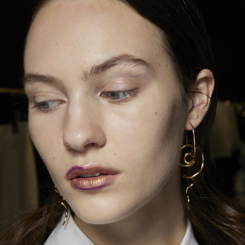  طرق تجميلية لتنحيف الوجه قبل حضور مباريات كأس العالم