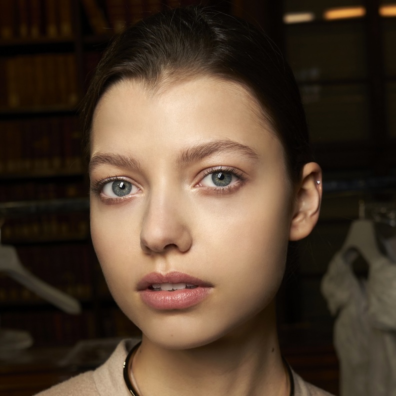 احدث تطورات العلاجات التجميلية بينها خيوط الكولاجين