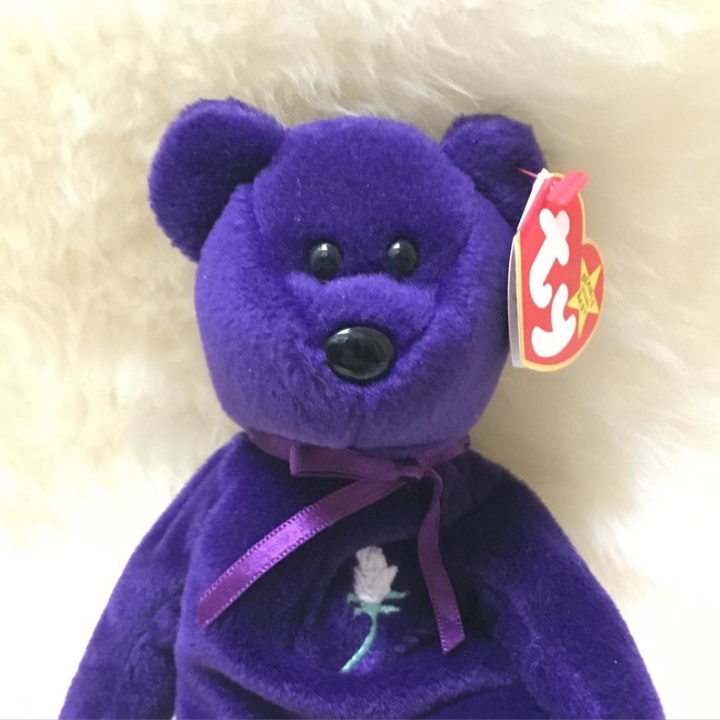 تعرف على Princess Diana Beanie Baby الدمية الأرجوانية التي ارتبط اسمها بالأميرة ديانا