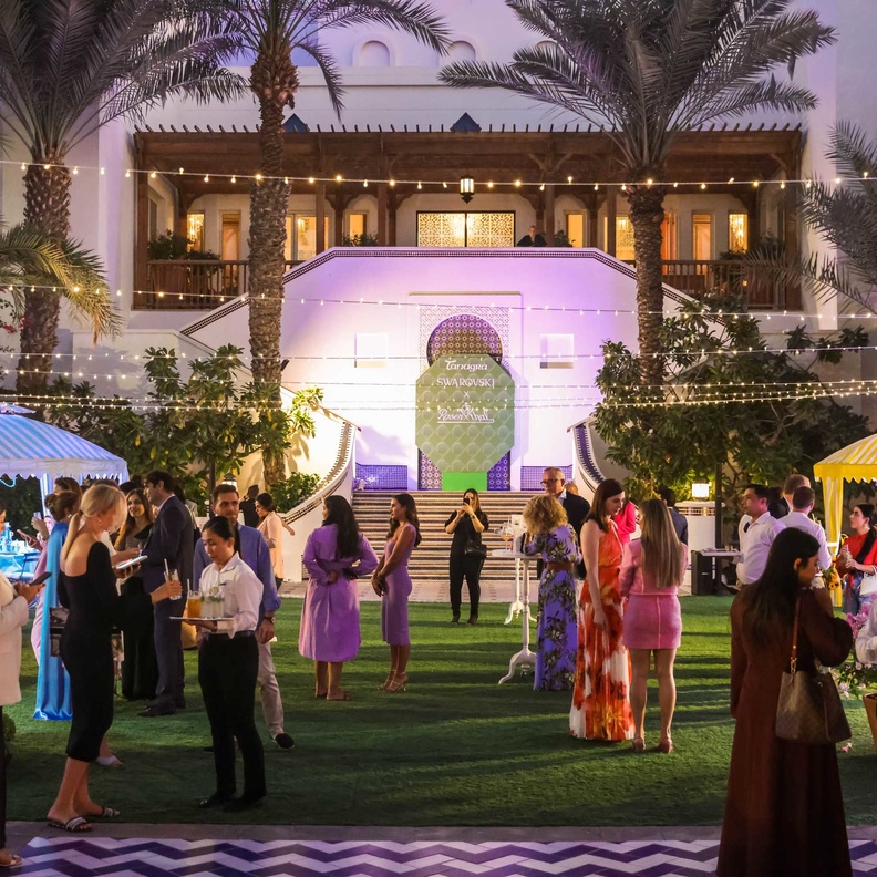 تاناغرا تزيح الستار عن أوّل مجموعة أواني مائدة من شوارفوسكي مصمّمة بالتعاون مع روزنتال في منتجع بارك حياة دبي