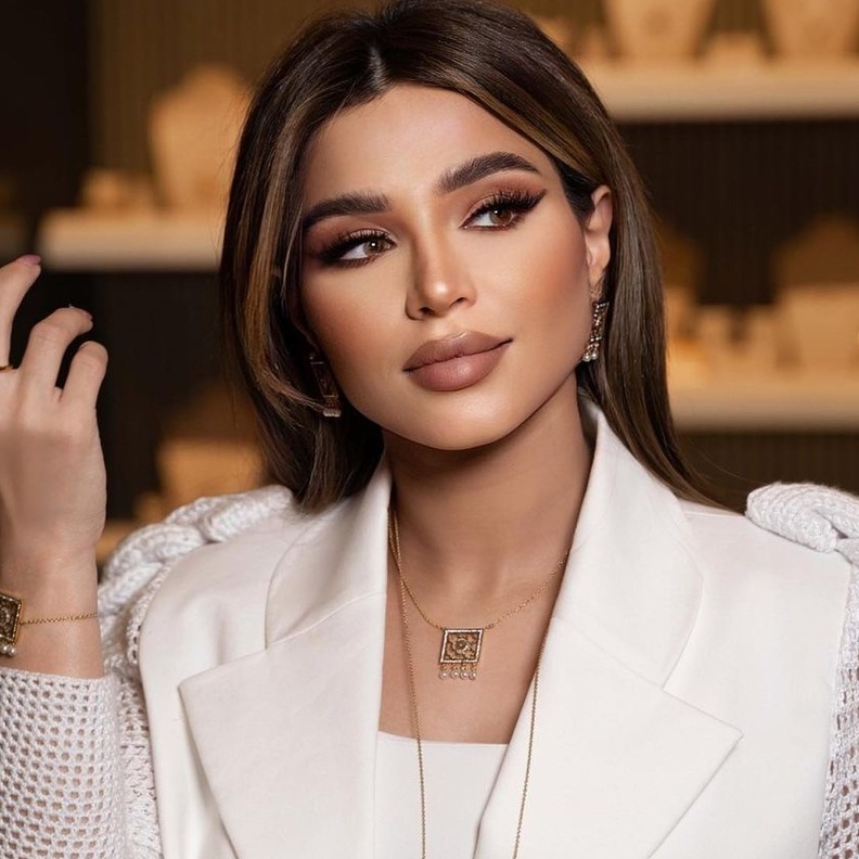 في عيد ميلادها .. كيف غيّرت نهى نبيل قواعد لعبة الجمال؟