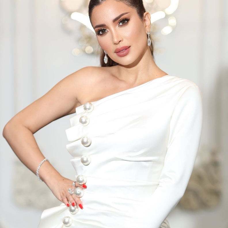 نسرين طافش بإطلالة مجوهرات من IRAM Jewelry